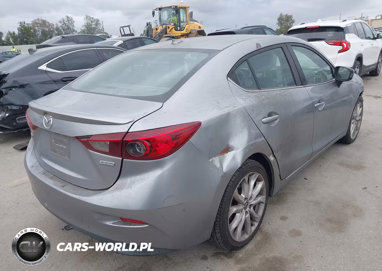 2015 Mazda Mazda3 S Touring VIN:JM1BM1V35F1219013 - 4