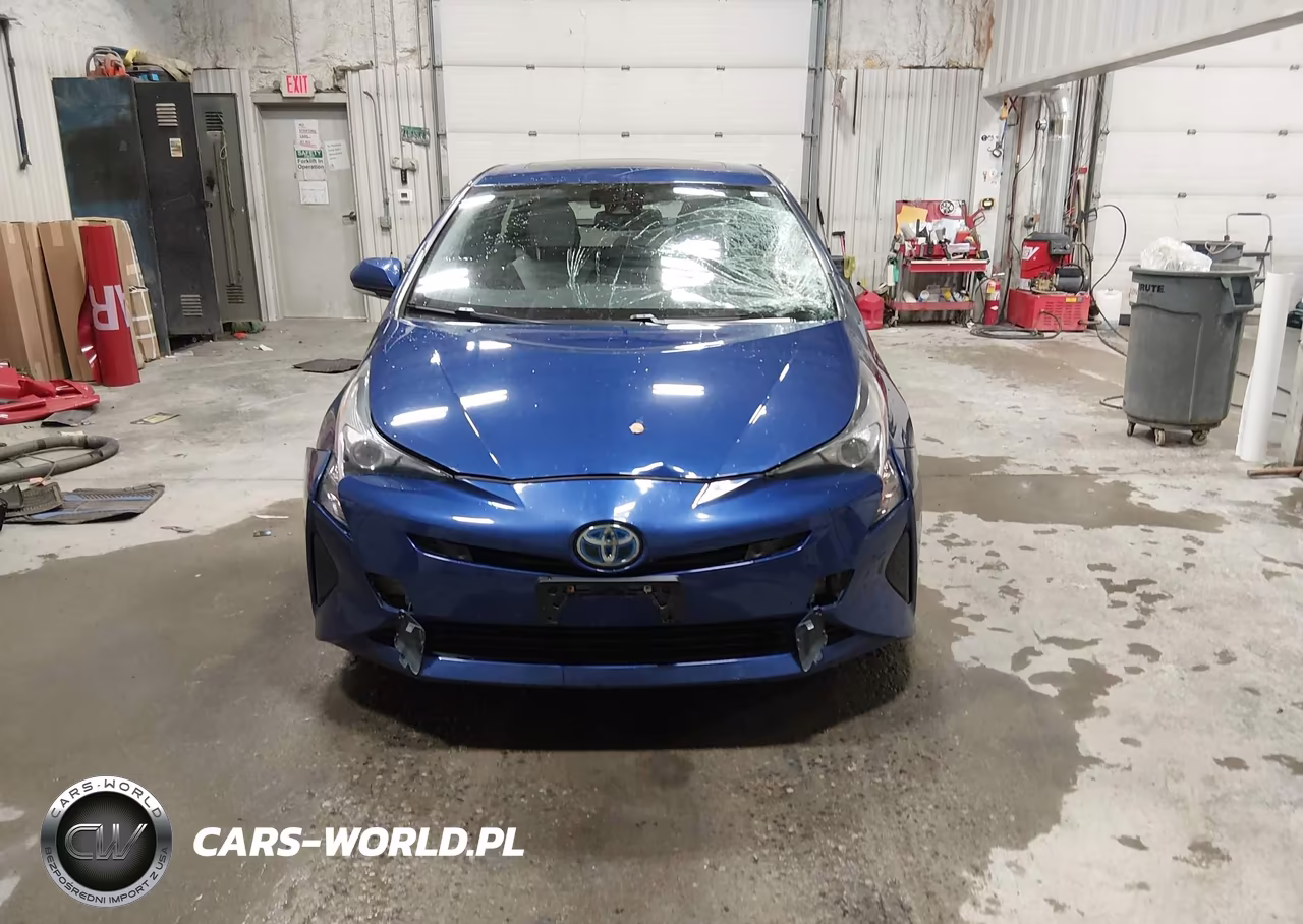 2018 Toyota Prius Four VIN:JTDKARFU0J3552392 - 12