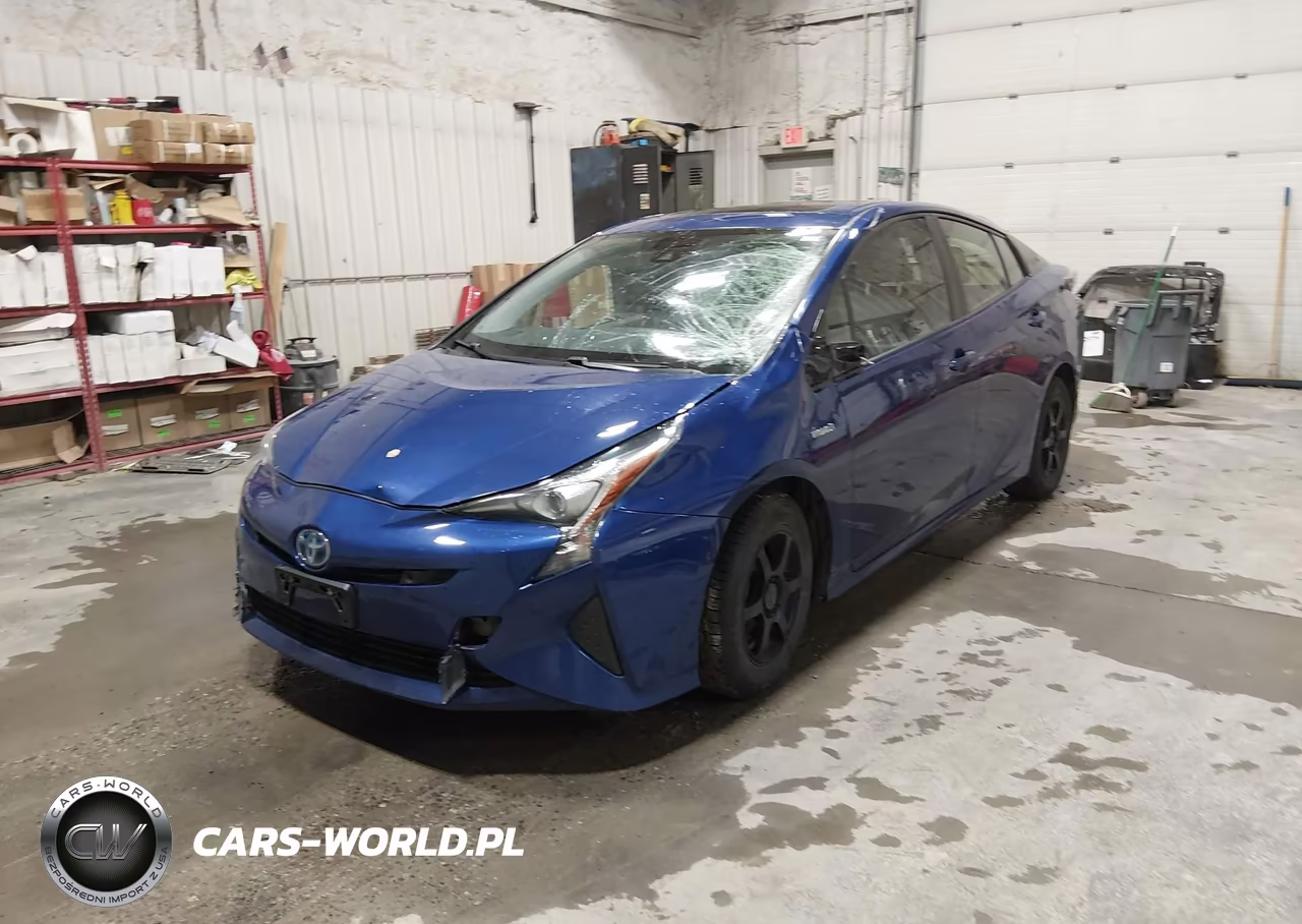 2018 Toyota Prius Four VIN:JTDKARFU0J3552392 - 2