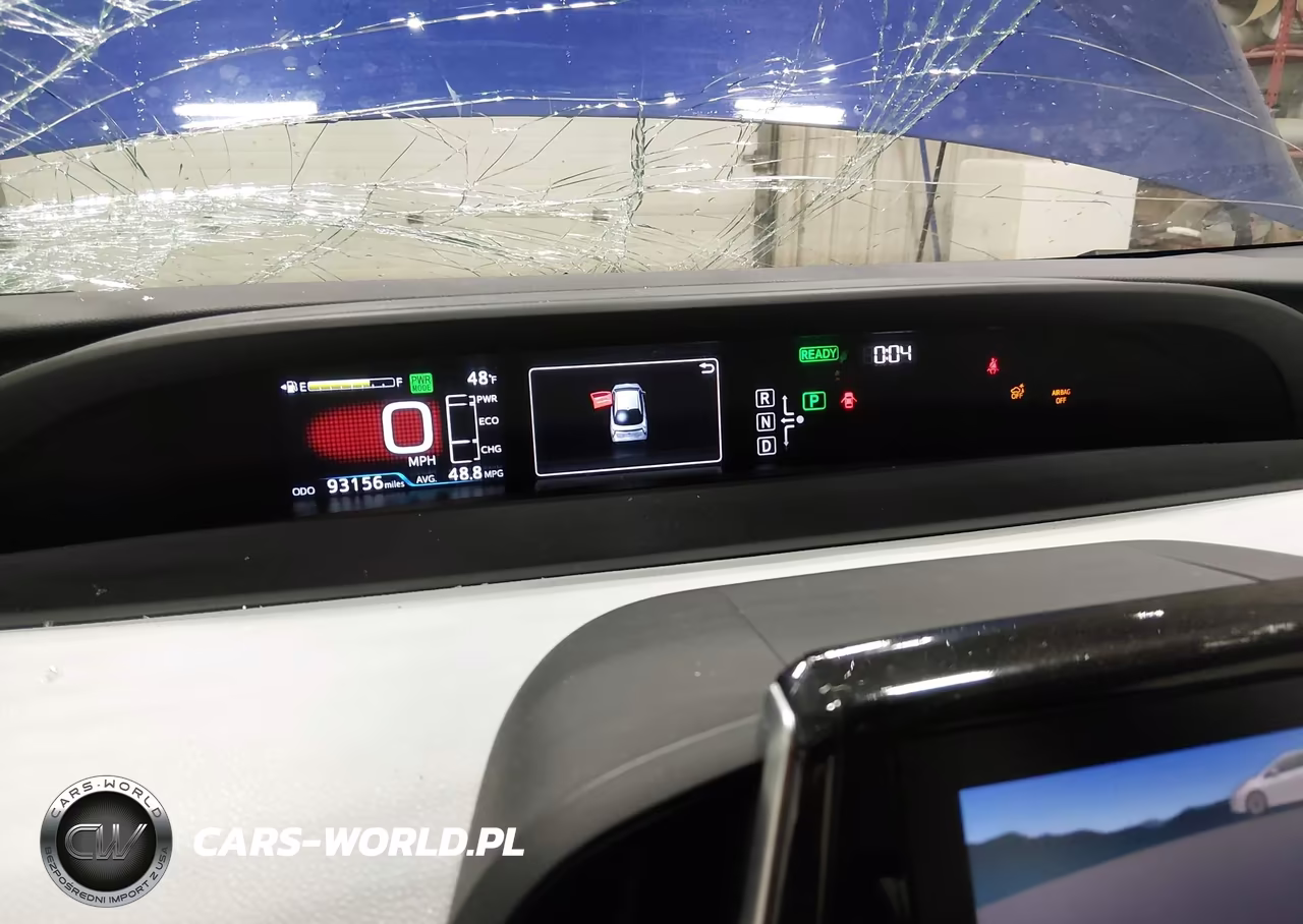 2018 Toyota Prius Four VIN:JTDKARFU0J3552392 - 7