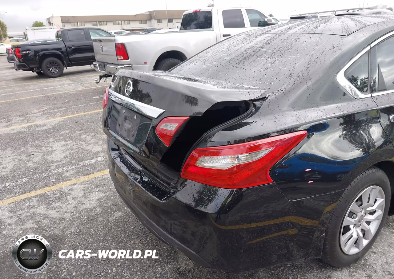 2018 Nissan Altima 2.5 S VIN:1N4AL3AP0JC280873 - 17