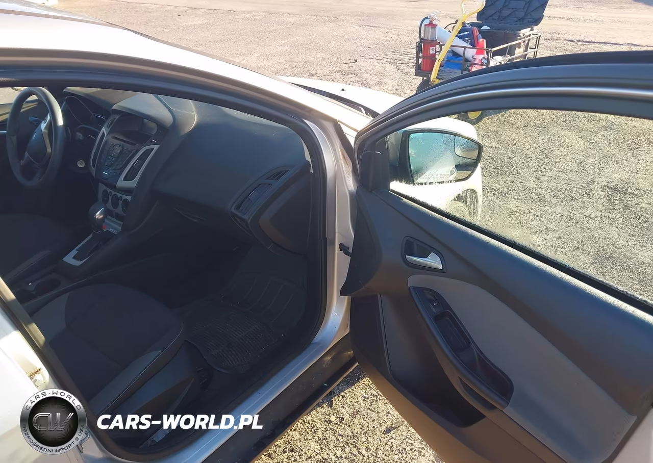 2013 Ford Focus Se VIN:1FADP3K21DL176269 - 5