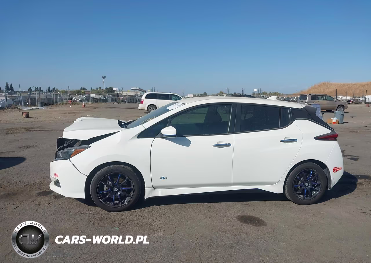 2018 Nissan Leaf S VIN:1N4AZ1CP4JC303183 - 14