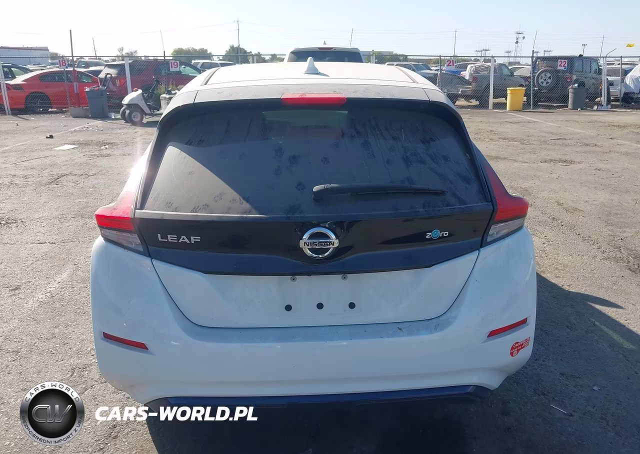 2018 Nissan Leaf S VIN:1N4AZ1CP4JC303183 - 16