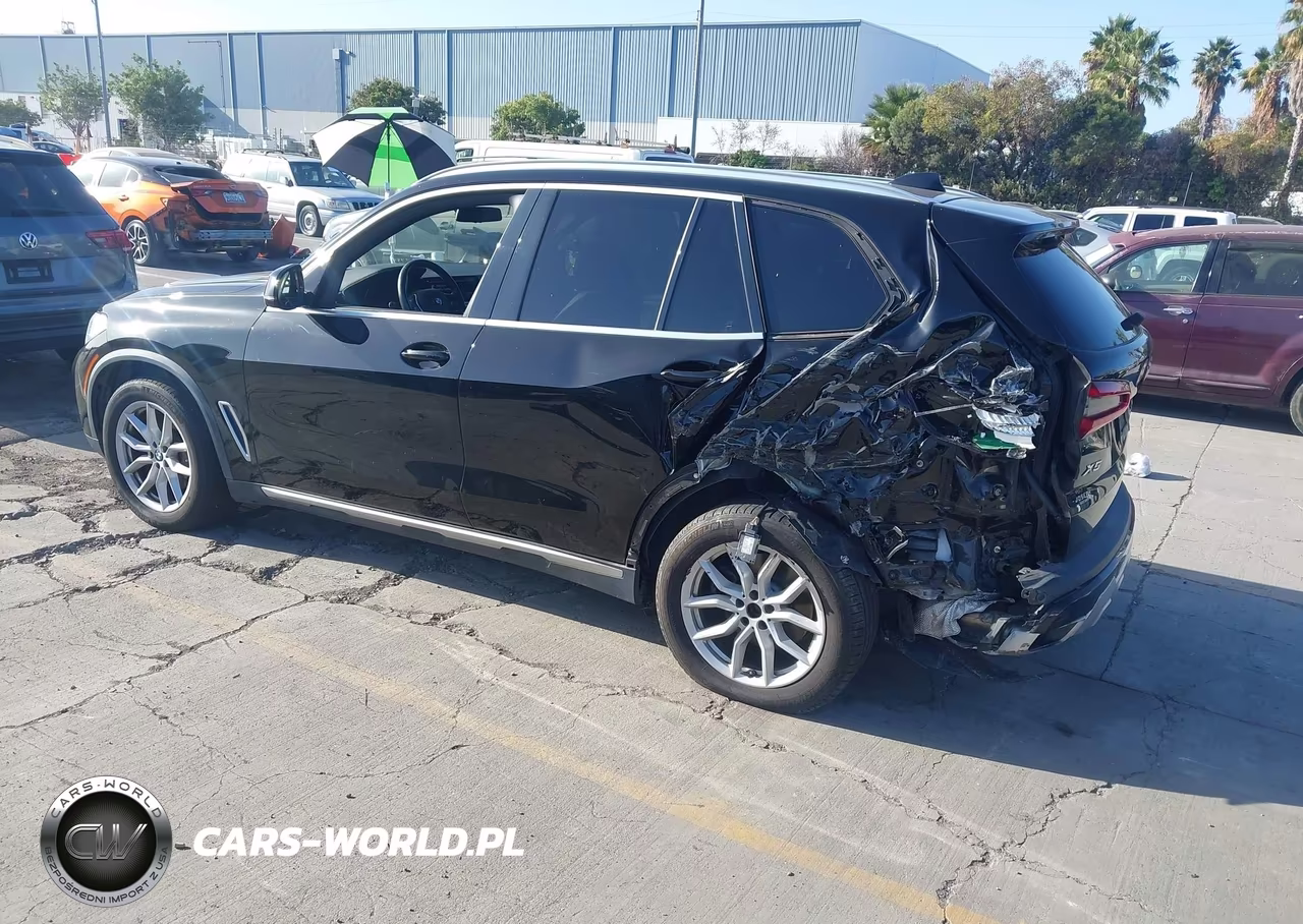 2019 BMW X5 xDrive40I VIN:5UXCR6C54KLL08575 - 3