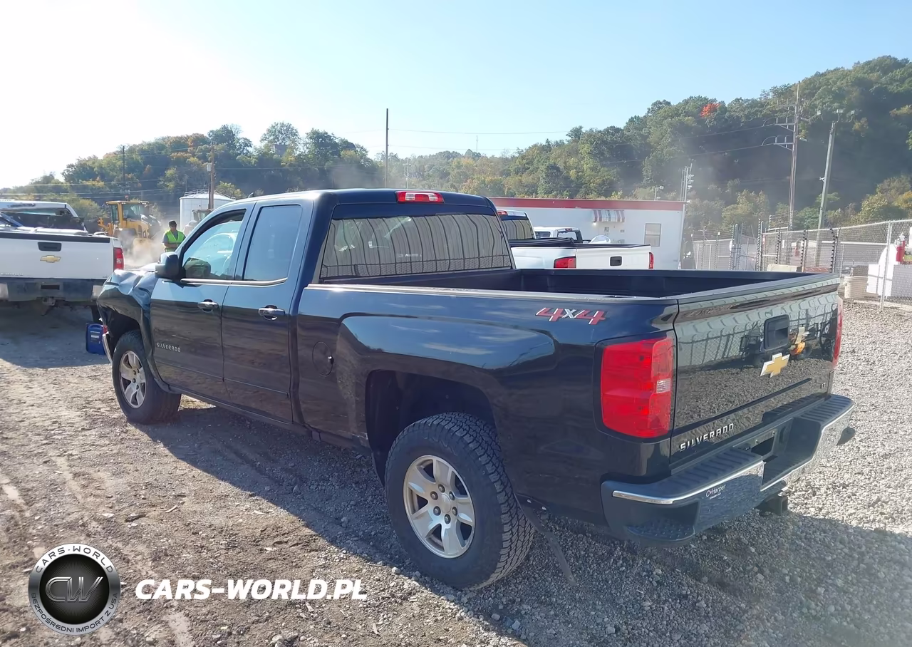 2018 Chevrolet Silverado 1500 1Lt VIN:1GCVKREC4JZ164761 - 3