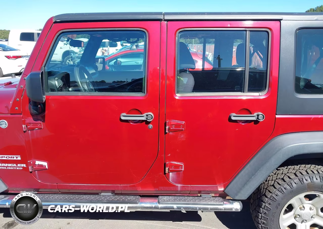 2013 Jeep Wrangler Unlimited Sport VIN:1C4BJWDG4DL526202 - 14