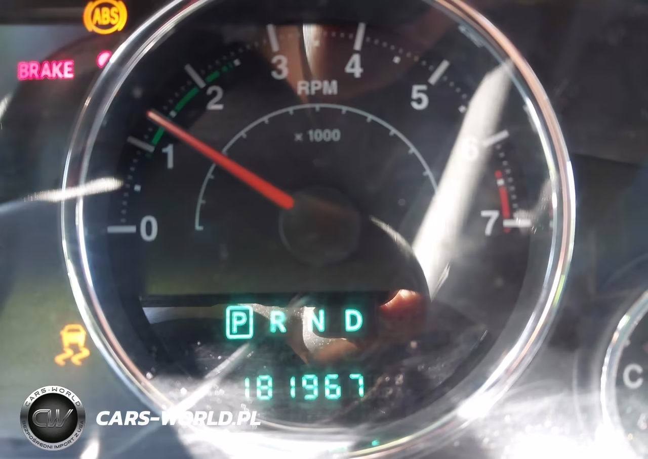 2013 Jeep Wrangler Unlimited Sport VIN:1C4BJWDG4DL526202 - 15
