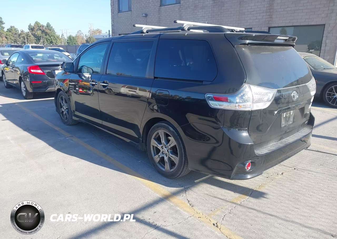 2017 Toyota Sienna Se 8 Passenger VIN:5TDXZ3DC3HS857822 - 3