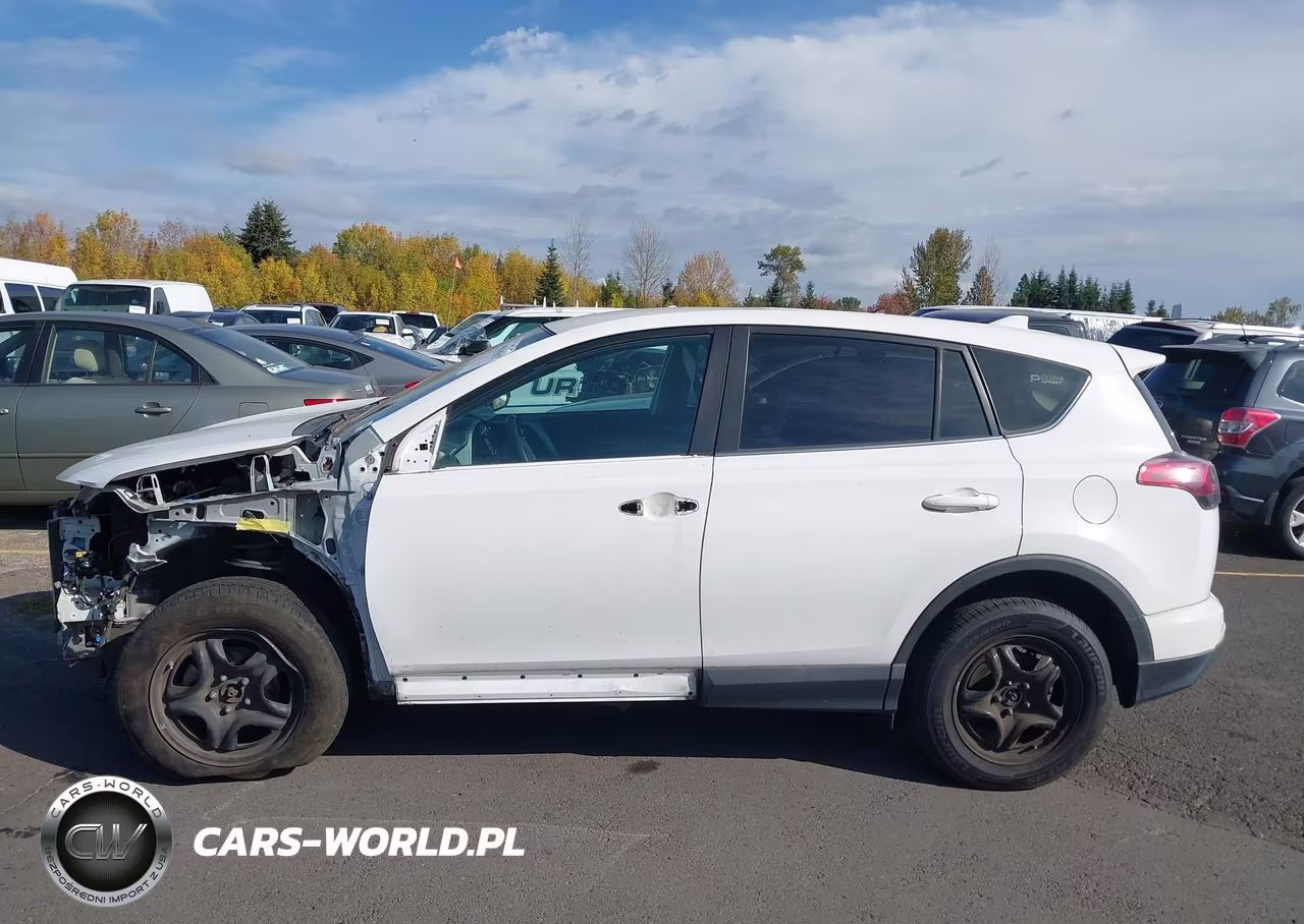 2018 Toyota Rav4 Le VIN:2T3BFREV5JW780879 - 15
