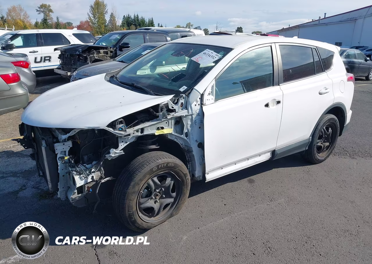 2018 Toyota Rav4 Le VIN:2T3BFREV5JW780879 - 2