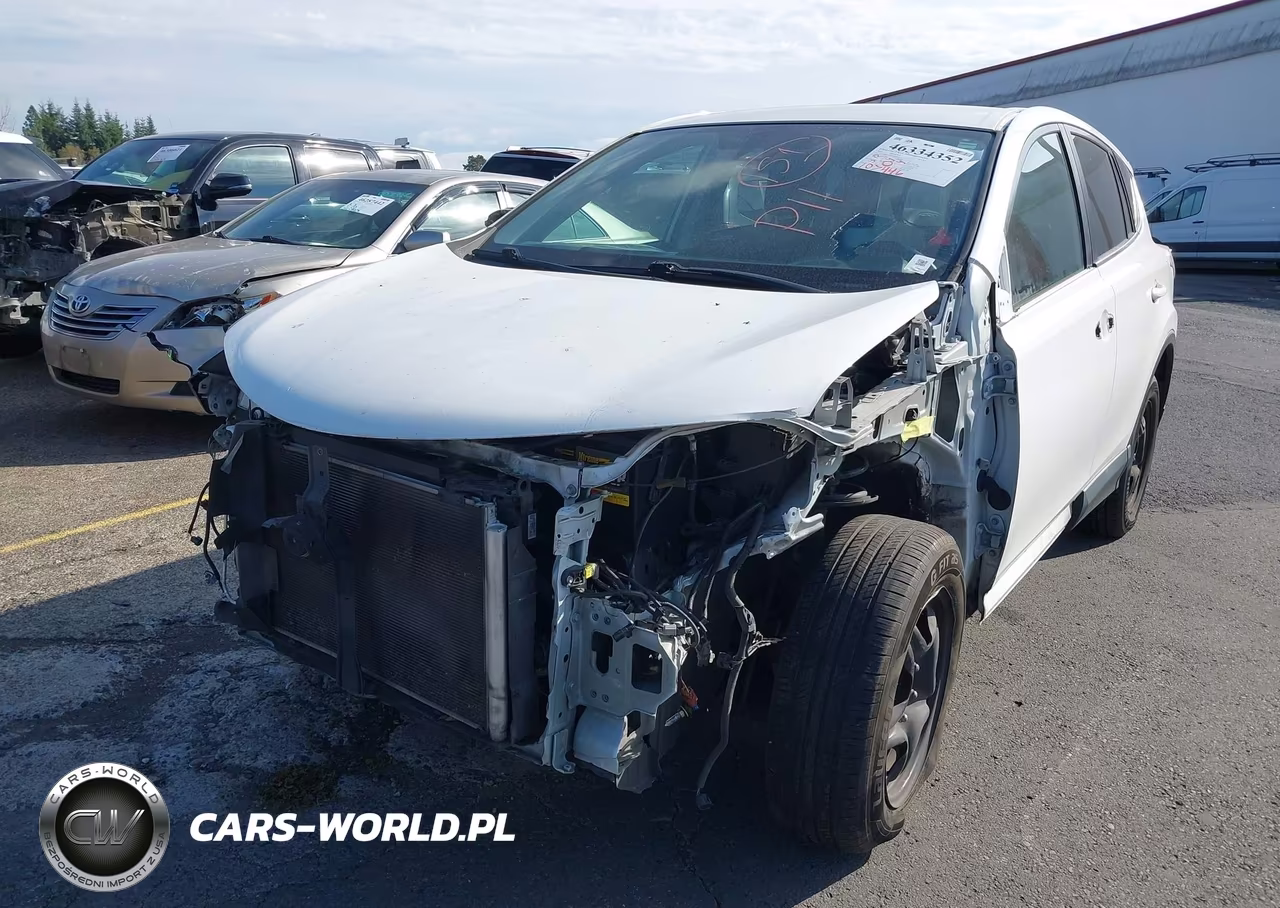 2018 Toyota Rav4 Le VIN:2T3BFREV5JW780879 - 6