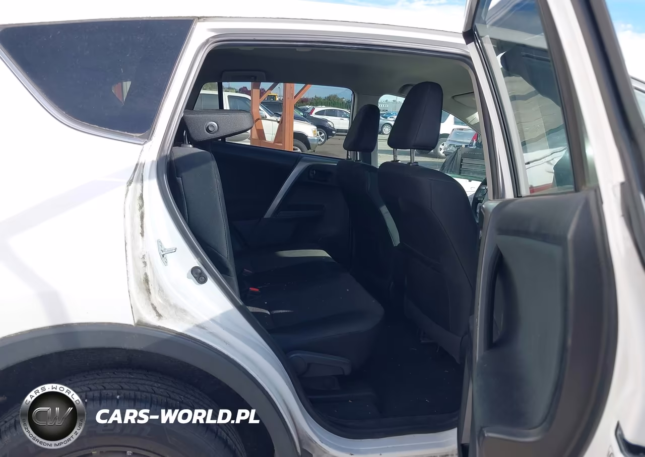 2018 Toyota Rav4 Le VIN:2T3BFREV5JW780879 - 8