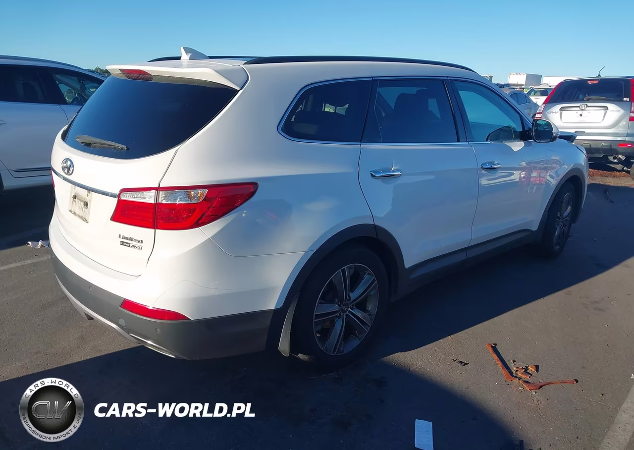 2015 Hyundai Santa Fe Limited VIN:KM8SRDHF3FU123982 - 4