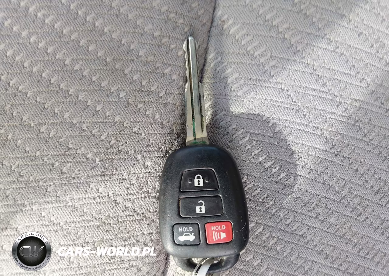 2015 Toyota Camry Le VIN:4T4BF1FK7FR515067 - 11