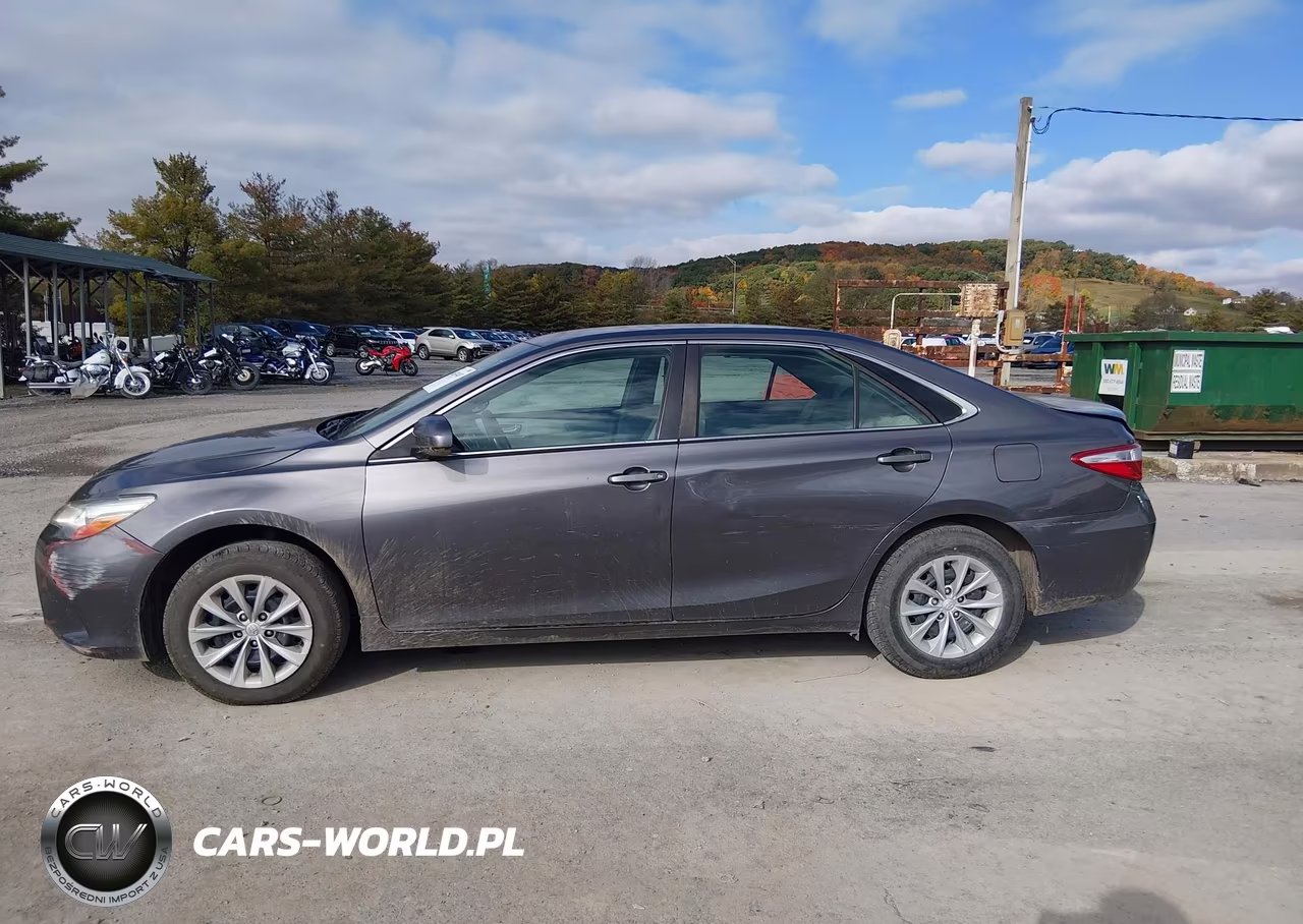 2015 Toyota Camry Le VIN:4T4BF1FK7FR515067 - 14