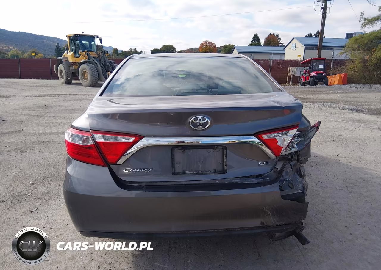 2015 Toyota Camry Le VIN:4T4BF1FK7FR515067 - 16
