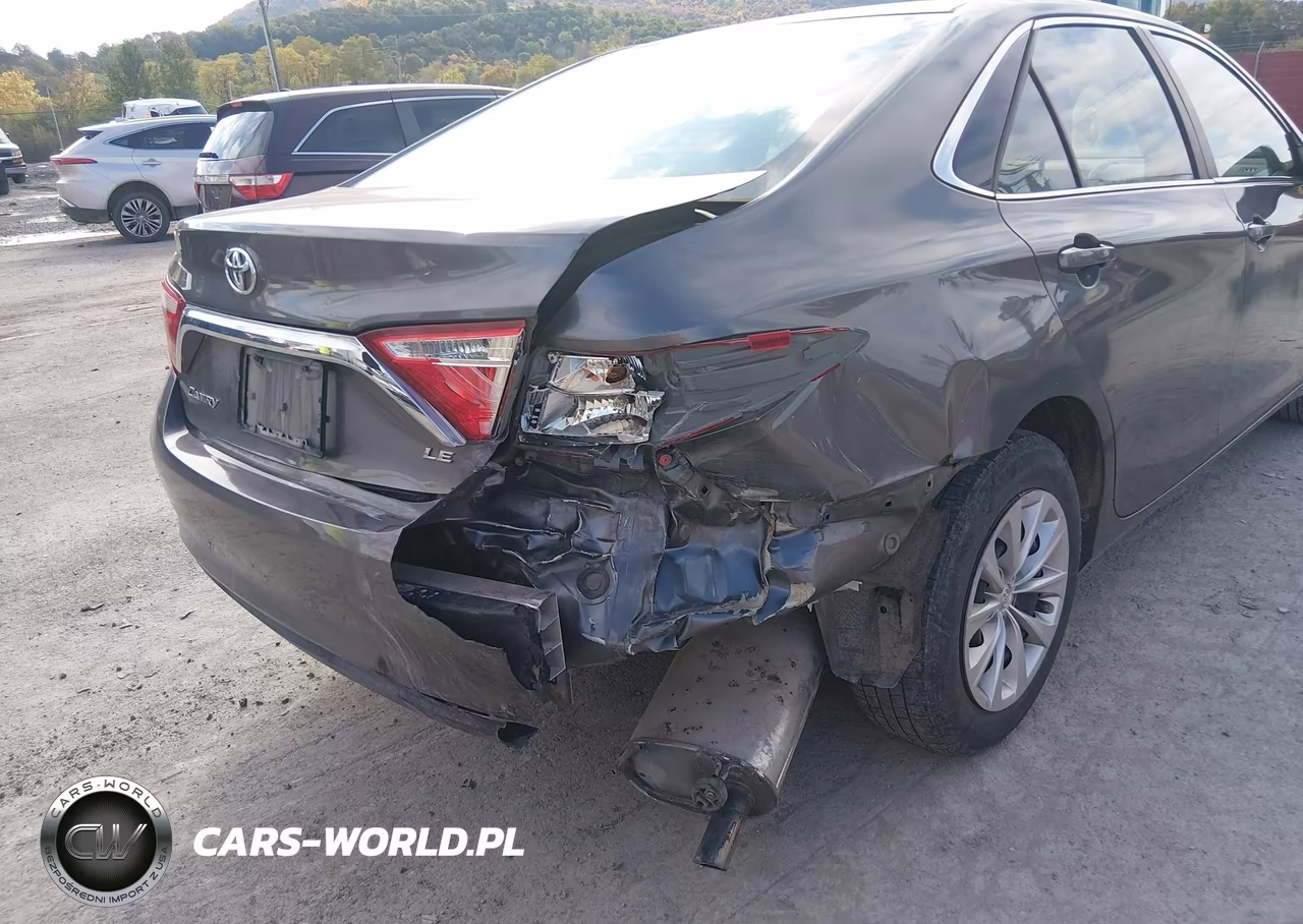 2015 Toyota Camry Le VIN:4T4BF1FK7FR515067 - 6