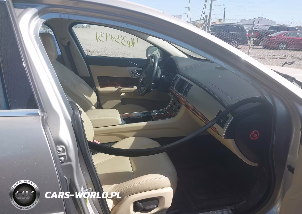 2014 Jaguar Xf V6 Sc VIN:SAJWJ0EFXE8U11131 - 5