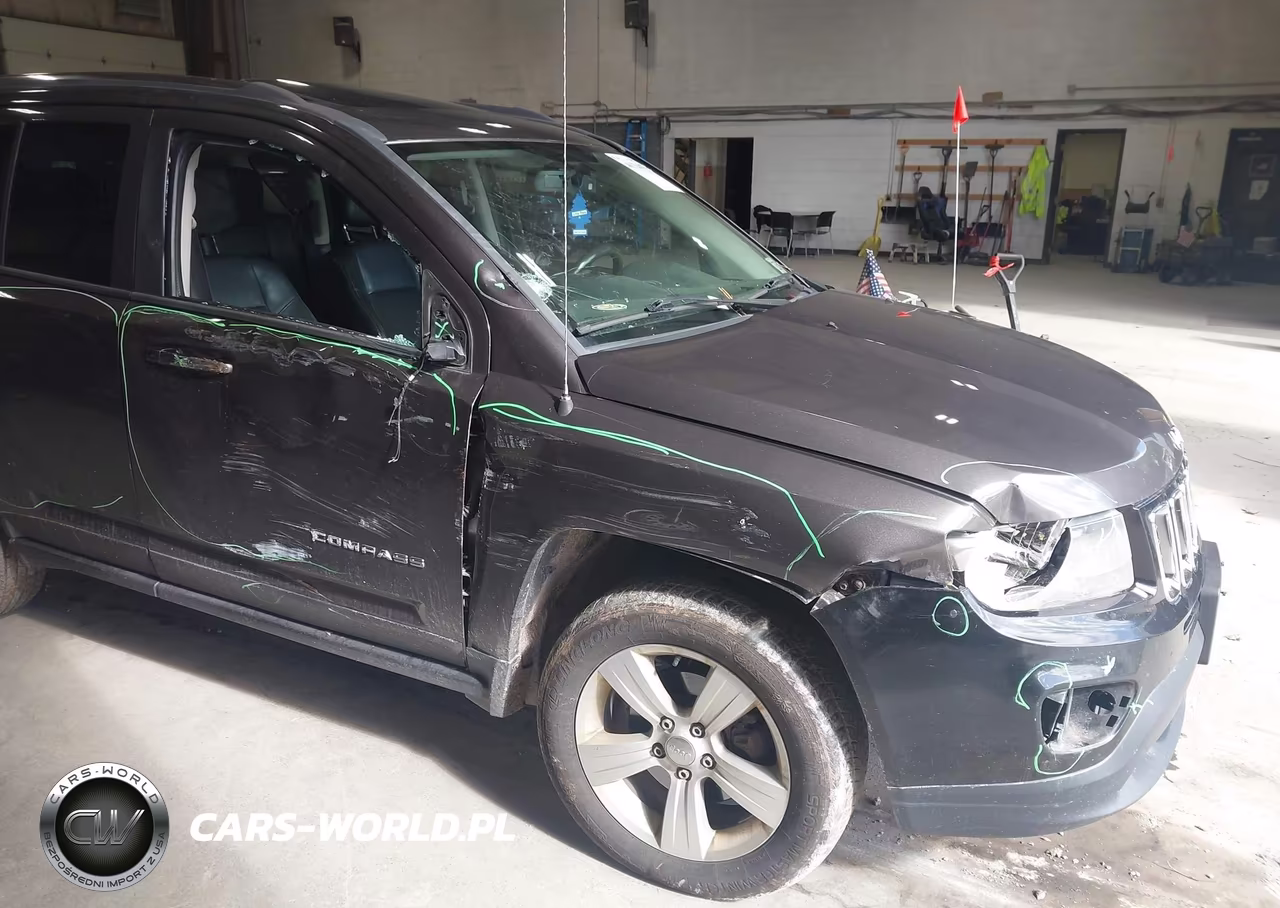 2014 Jeep Compass Latitude VIN:1C4NJDEB9ED761193 - 12