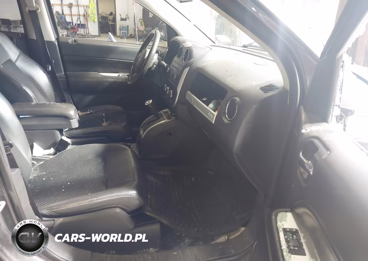 2014 Jeep Compass Latitude VIN:1C4NJDEB9ED761193 - 5