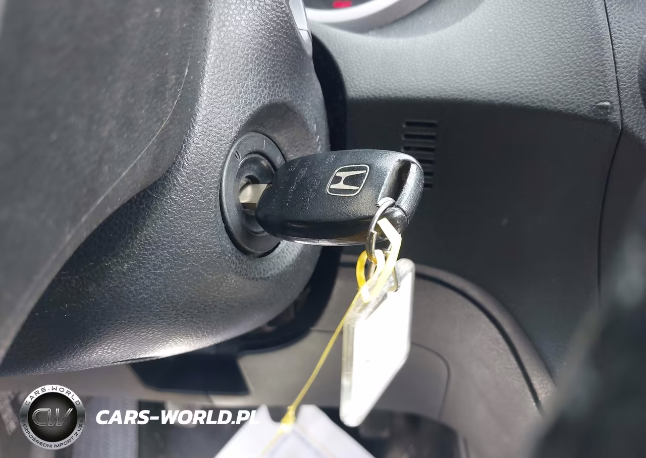 2010 Honda Fit Sport VIN:JHMGE8G49AC036288 - 11