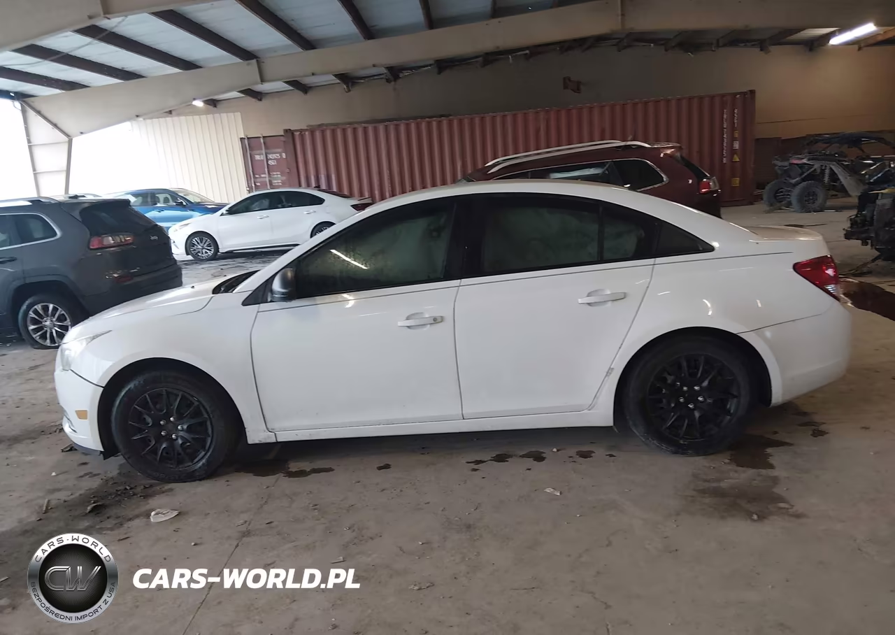 2014 Chevrolet Cruze Ls Auto VIN:1G1PA5SH8E7483983 - 14