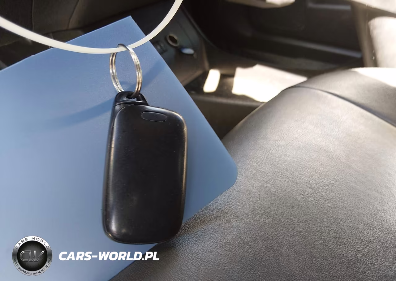 2012 Toyota Prius Four VIN:JTDKN3DU8C1558105 - 11
