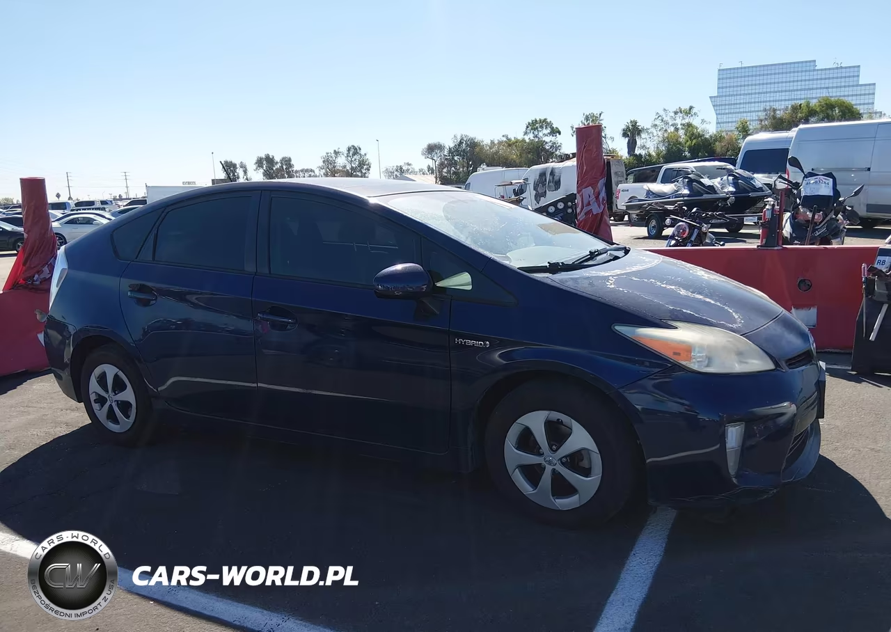2012 Toyota Prius Four VIN:JTDKN3DU8C1558105 - 13