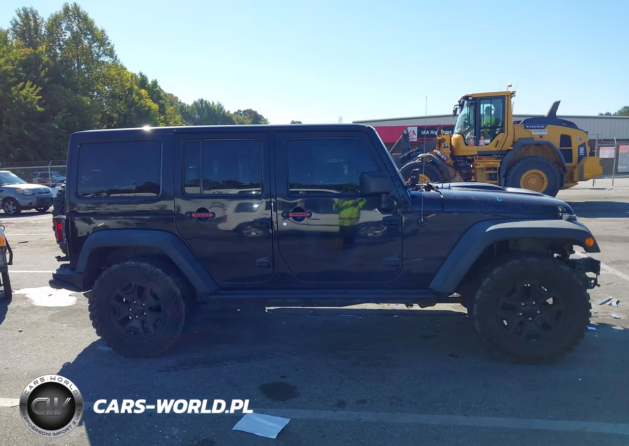 2013 Jeep Wrangler Unlimited Sahara VIN:1C4BJWEGXDL563446 - 13