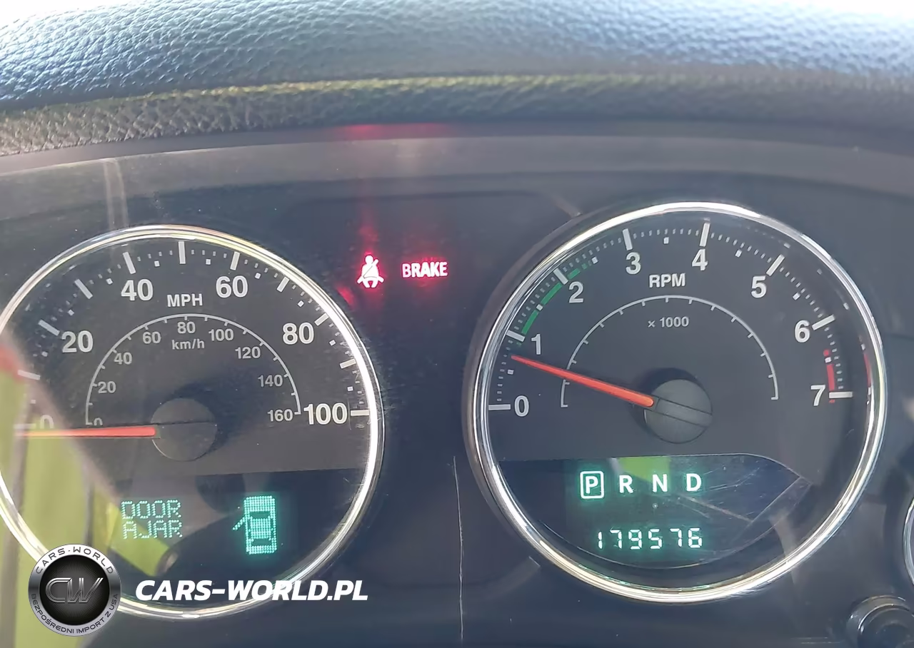 2013 Jeep Wrangler Unlimited Sahara VIN:1C4BJWEGXDL563446 - 7