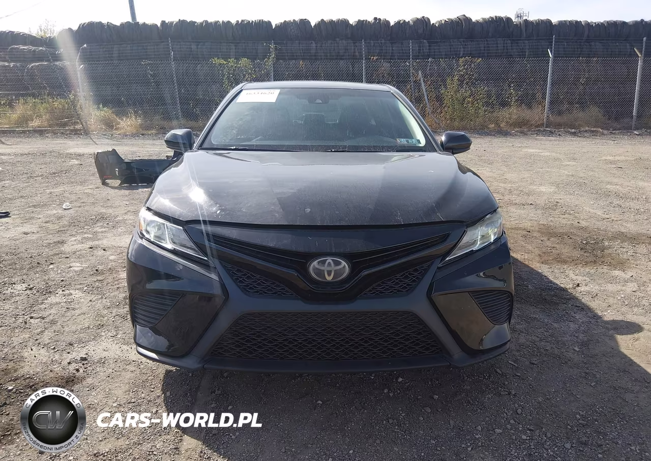 2018 Toyota Camry Se VIN:4T1B11HK0JU026136 - 13