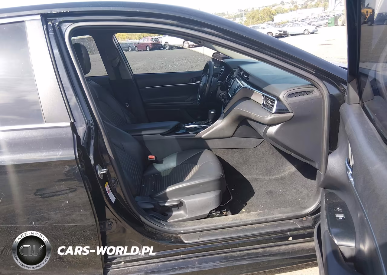 2018 Toyota Camry Se VIN:4T1B11HK0JU026136 - 5
