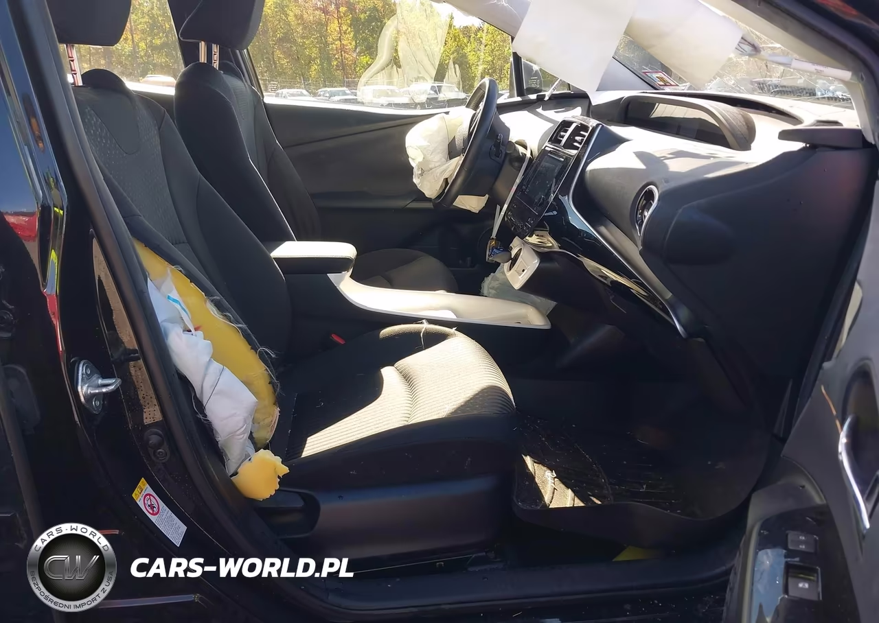 2016 Toyota Prius Three VIN:JTDKARFU4G3016215 - 5