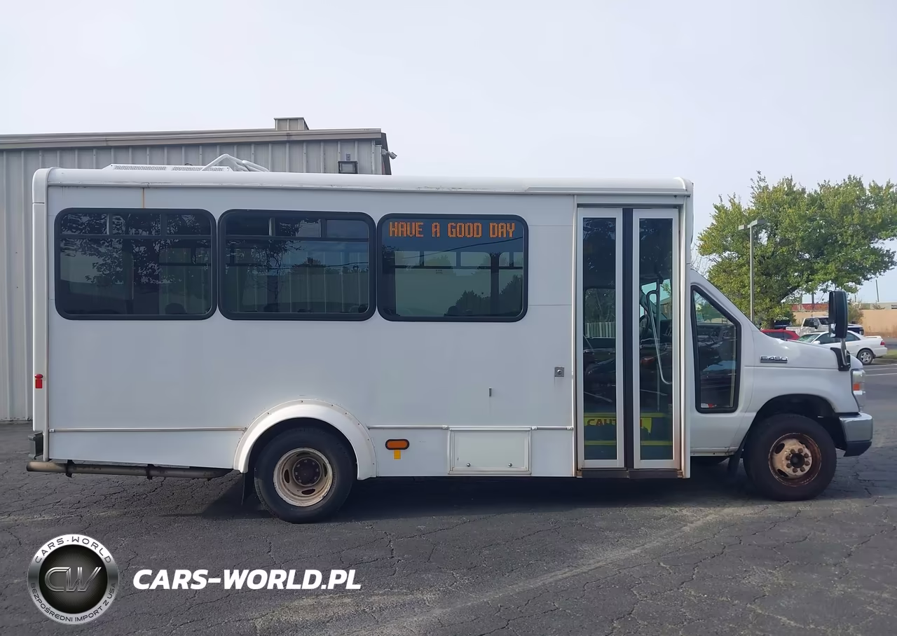 2017 Ford E-450 Cutaway VIN:1FDFE4FS2HDC67345 - 12
