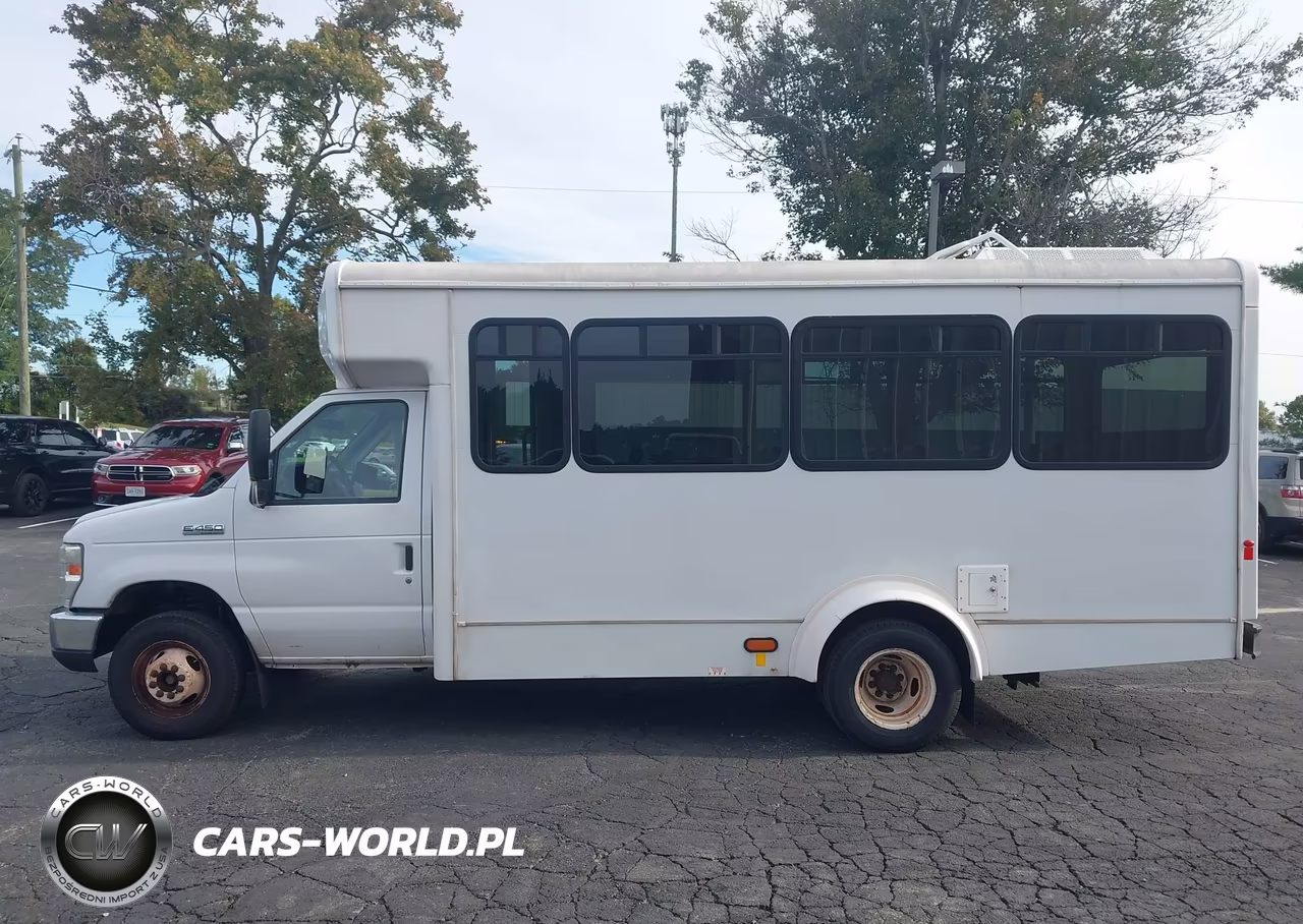 2017 Ford E-450 Cutaway VIN:1FDFE4FS2HDC67345 - 13