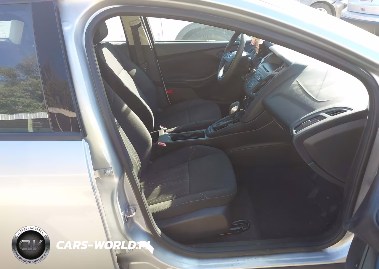 2016 Ford Focus S VIN:1FADP3E20GL230662 - 5