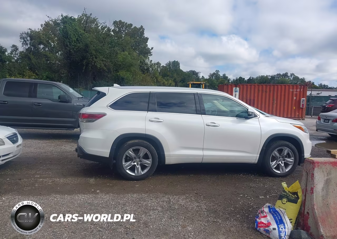2015 Toyota Highlander Limited Platinum V6 VIN:5TDDKRFH8FS110832 - 13