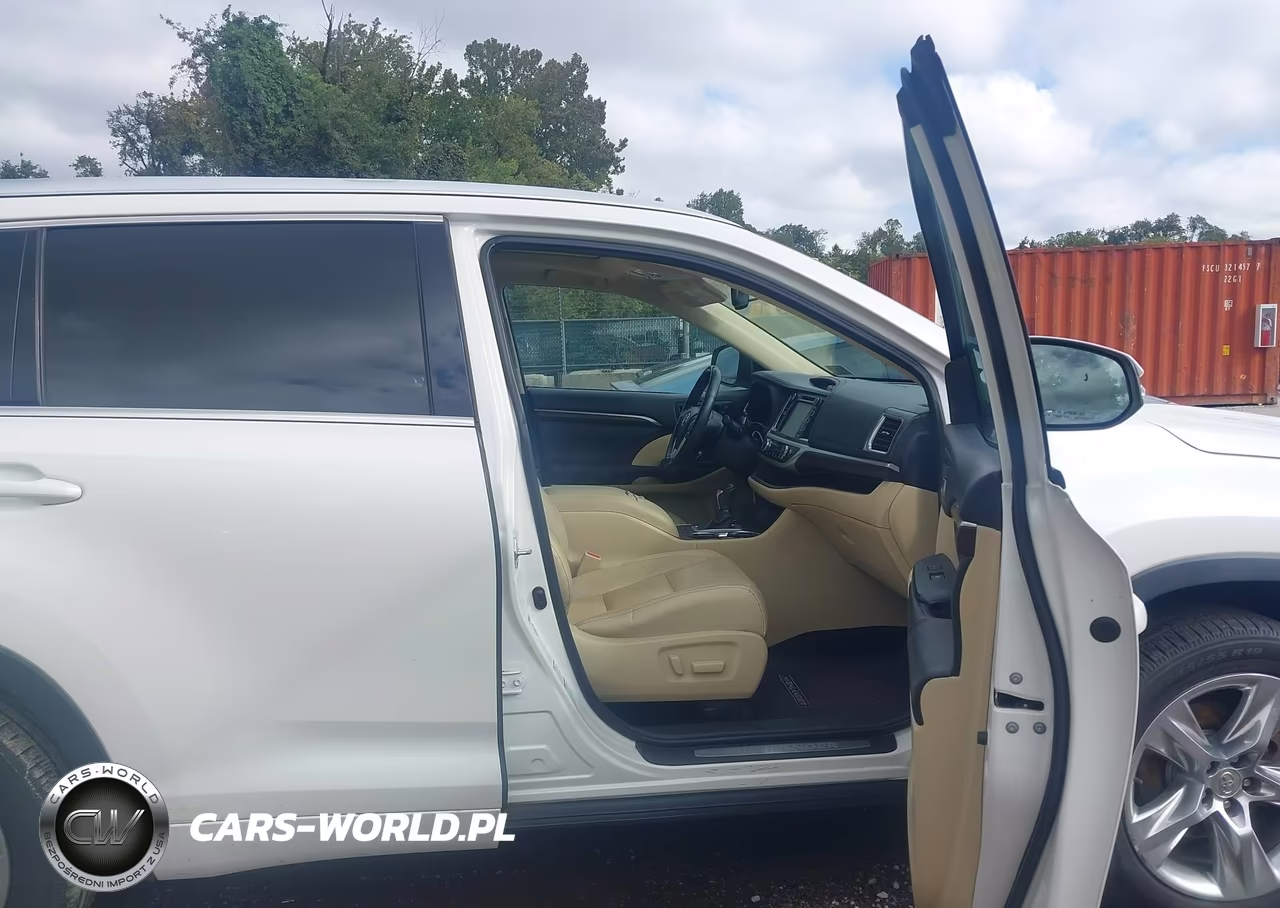 2015 Toyota Highlander Limited Platinum V6 VIN:5TDDKRFH8FS110832 - 5