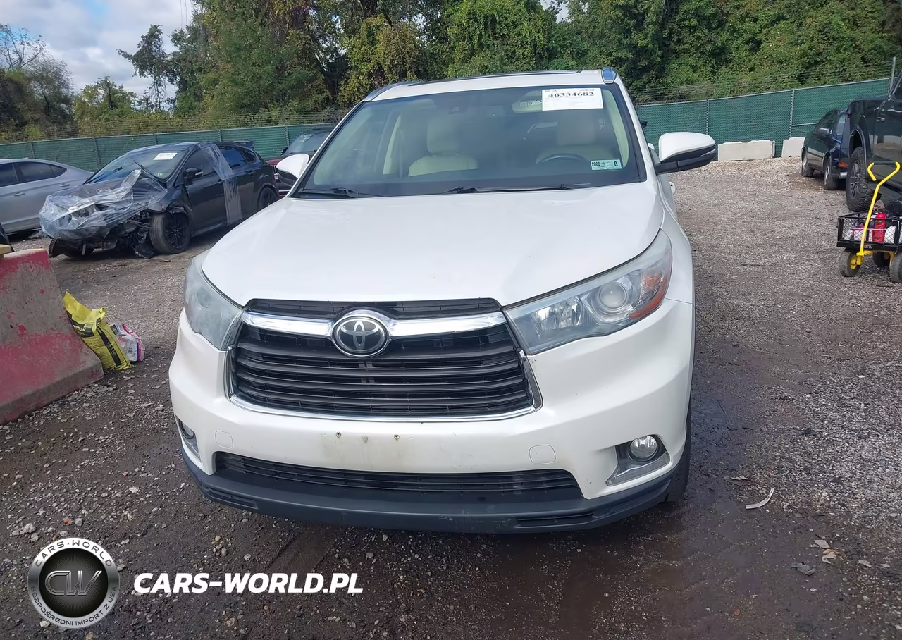 2015 Toyota Highlander Limited Platinum V6 VIN:5TDDKRFH8FS110832 - 6