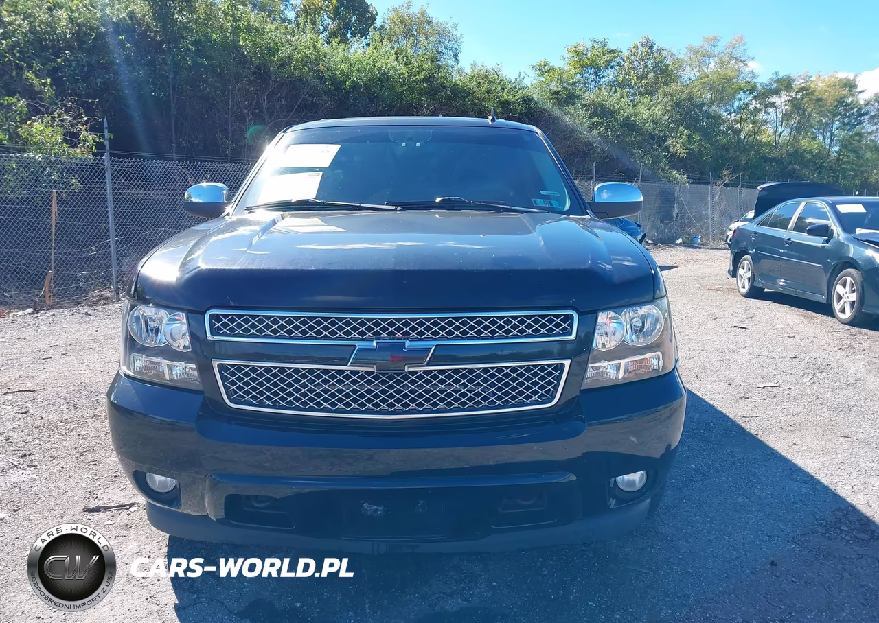 2010 Chevrolet Suburban 1500 Ltz VIN:1GNUKKE31AR152870 - 13