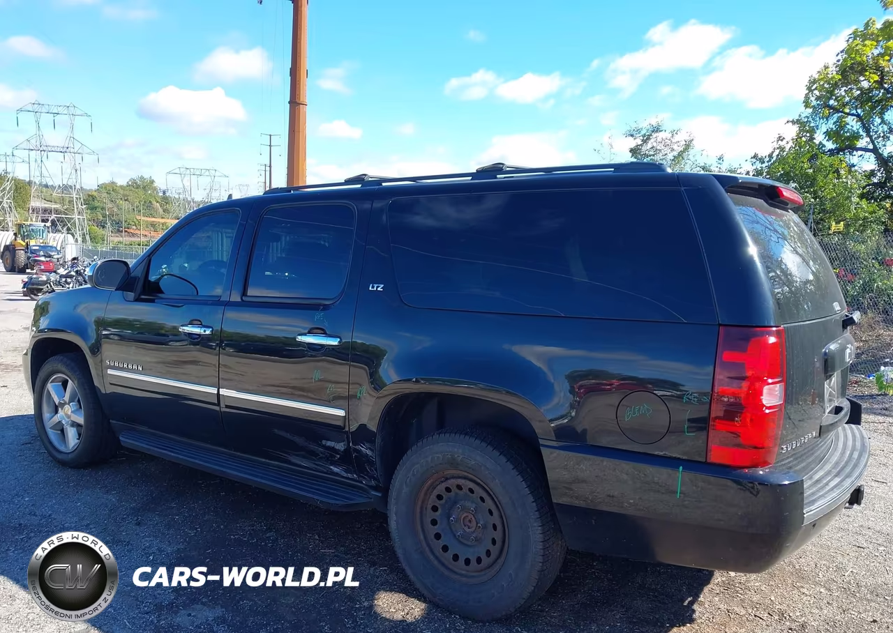 2010 Chevrolet Suburban 1500 Ltz VIN:1GNUKKE31AR152870 - 3