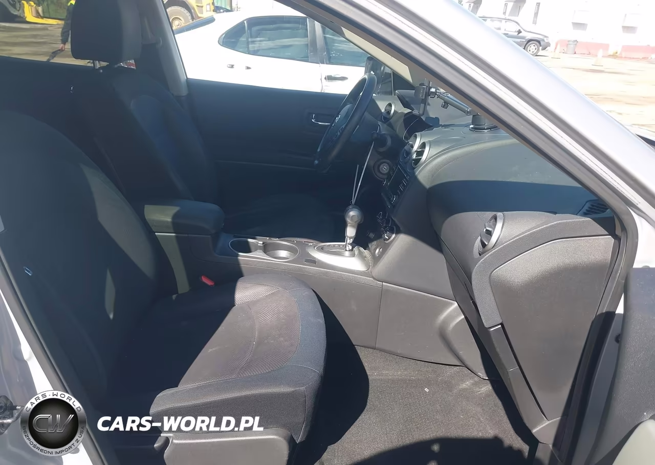 2015 Nissan Rogue Select S VIN:JN8AS5MV3FW250764 - 5