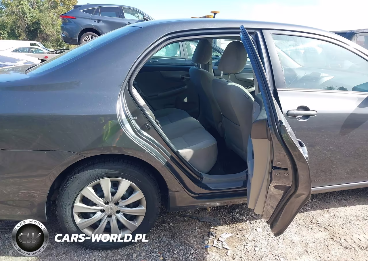 2013 Toyota Corolla Le VIN:2T1BU4EE1DC058381 - 8