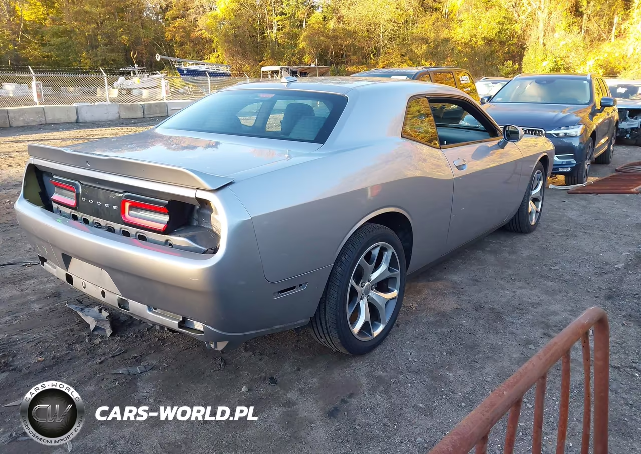 2015 Dodge Challenger Sxt Plus VIN:2C3CDZBG0FH705647 - 4
