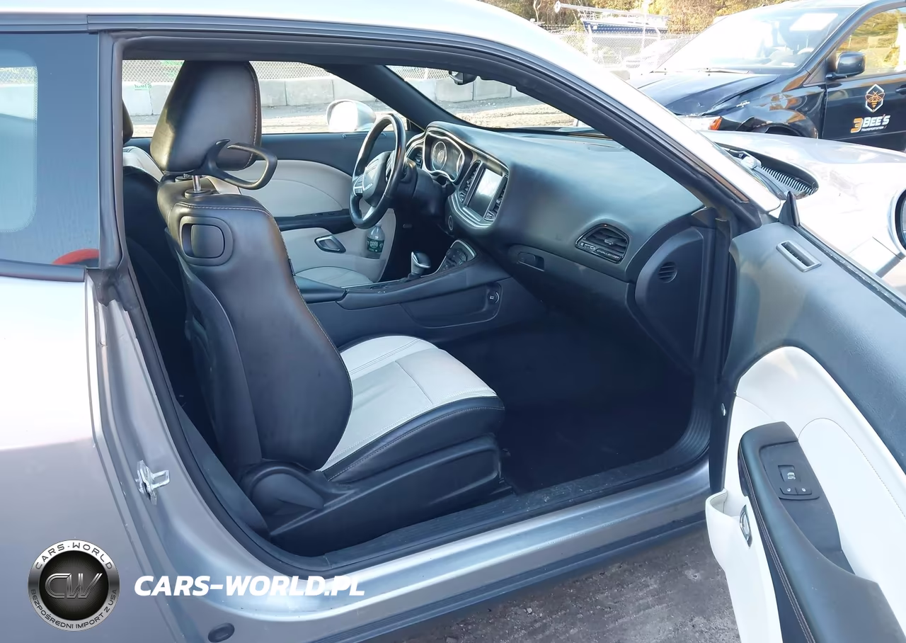2015 Dodge Challenger Sxt Plus VIN:2C3CDZBG0FH705647 - 5