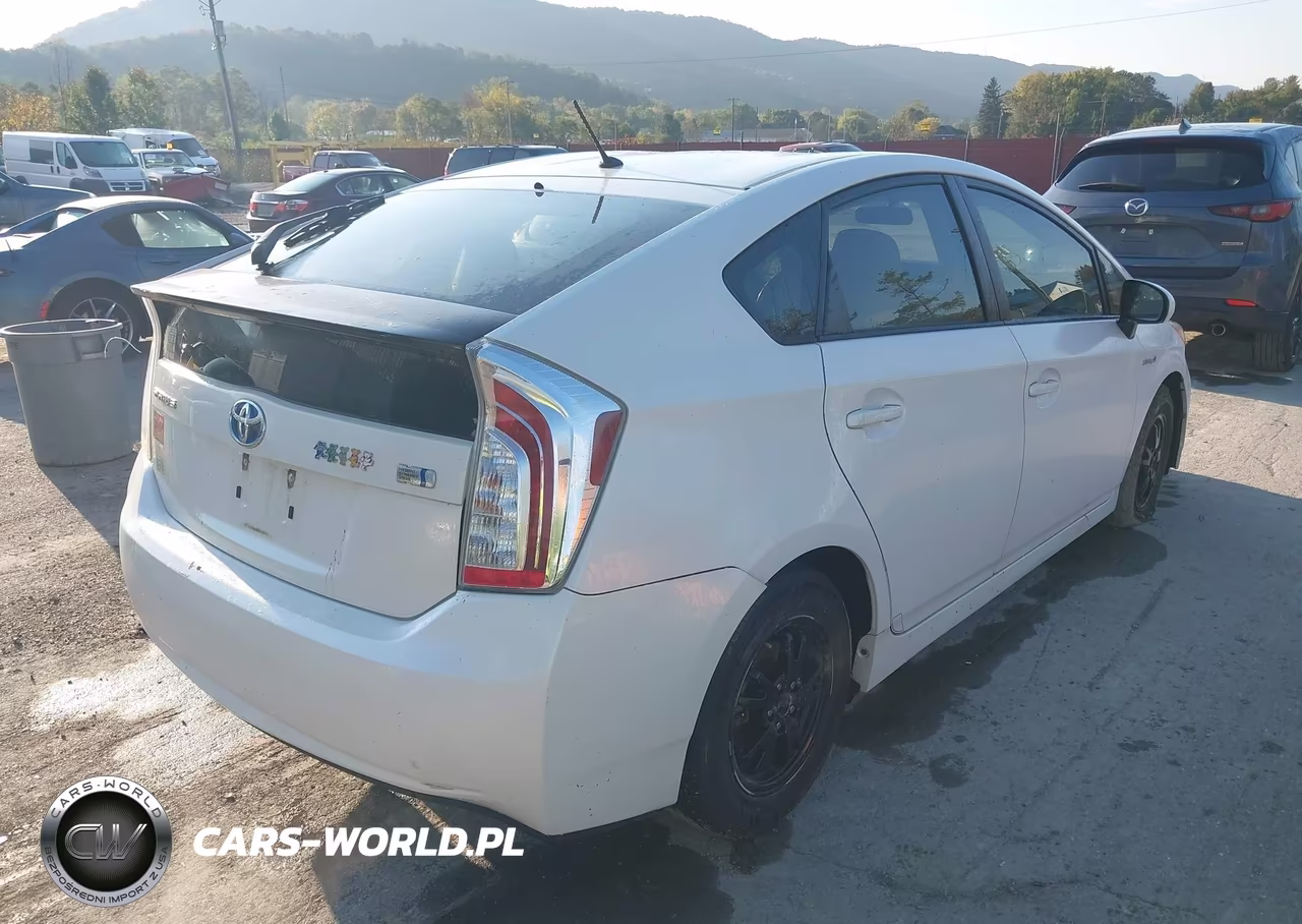 2012 Toyota Prius Two VIN:JTDKN3DU4C5412244 - 6