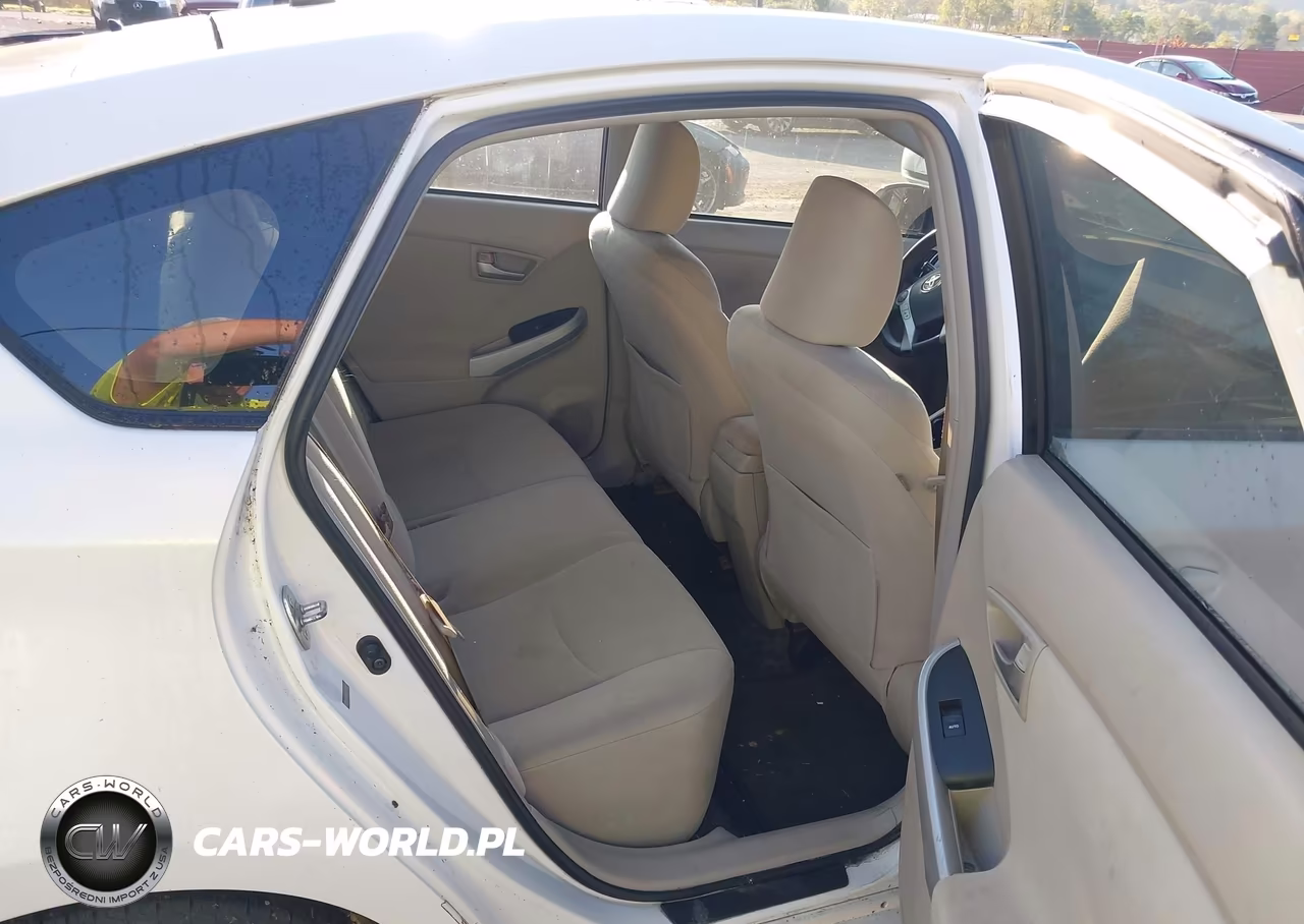 2012 Toyota Prius Two VIN:JTDKN3DU4C5412244 - 8