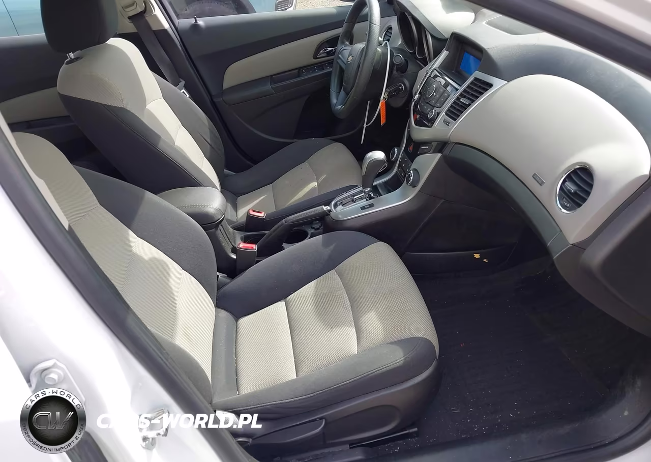 2016 Chevrolet Cruze Limited Ls Auto VIN:1G1PC5SG2G7171775 - 5