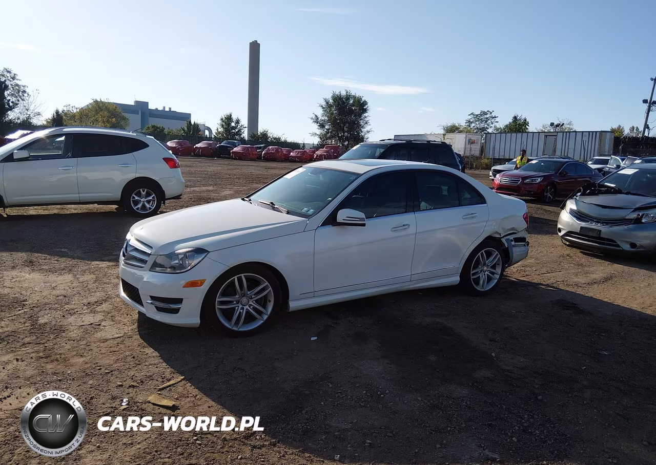 2012 Mercedes-Benz C 300 Sport 4Matic VIN:WDDGF8BB7CA640088 - 2